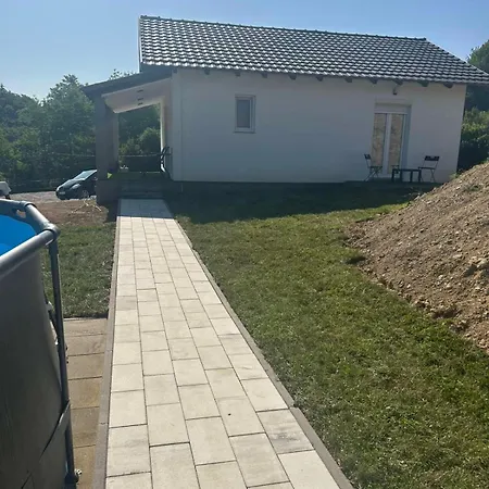 Fina 别墅 Laktaši